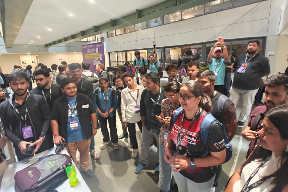 Crowd @Final-Giveaway 2